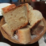 パンは、モチモチでスペインの北部っぽい。