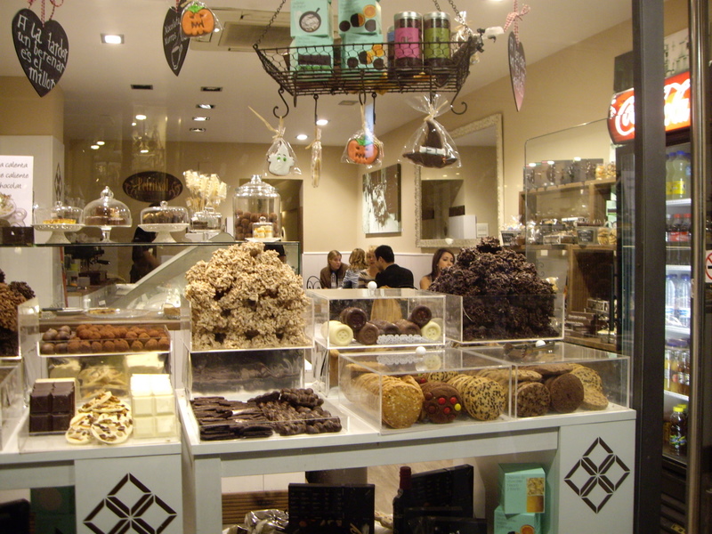 バルセロナのチョコレート屋さん「XOCOA」もあります。