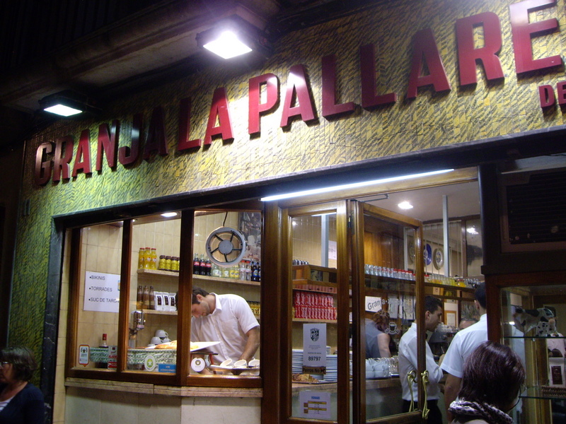 チョコレートとチュロスの店「La Granja Pallaresa」。