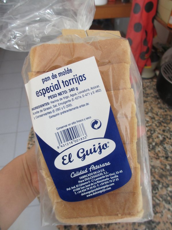 セビージャの会社が作っているTorrija（トリハ）用のパン。