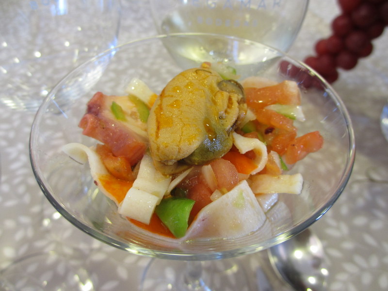 前菜のサルピコン（Salpicón）。スペインの魚介マリネです。